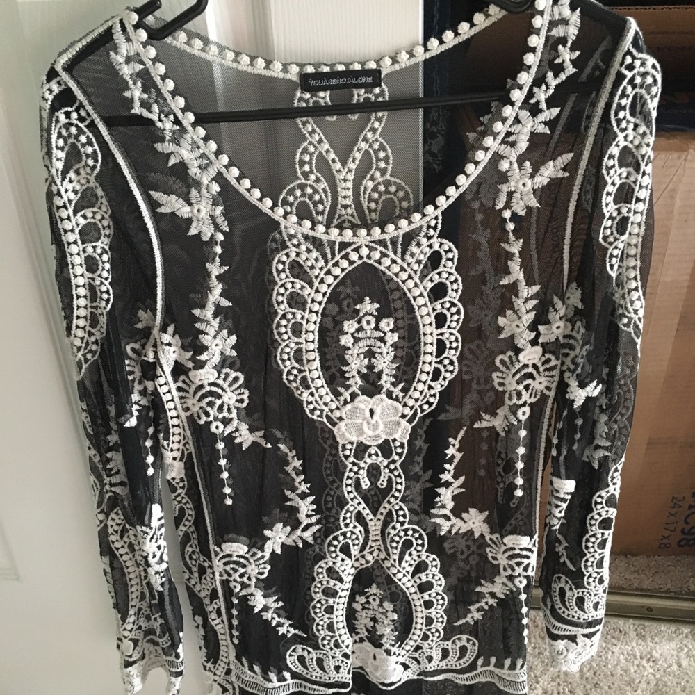 Beautiful Black & White Lace Blouse S